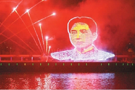 青年毛沢東像の花火に観衆が溜息―長沙