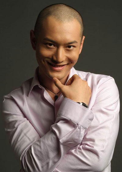 黄暁明