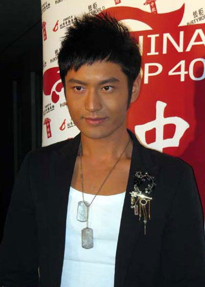 黄暁明