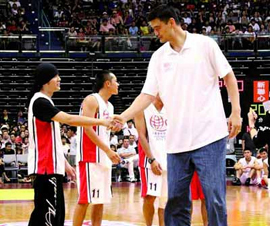 NBAの姚明、チャリティ試合に出場。豪華台湾芸能人も