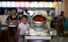 中国初の“ロボットテーマレストラン”