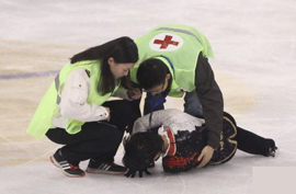 「中国杯」で、羽生と閻涵が衝突し負傷