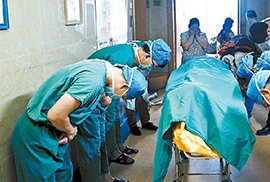 １１歳の小学生が死の間際に臓器提供。現場の医師が頭を下げて敬意を表す