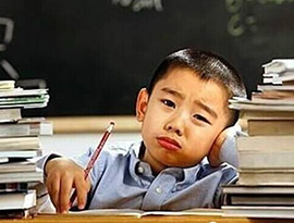中国の学生は、毎日平均で日本の４倍に相当の３時間宿題をする