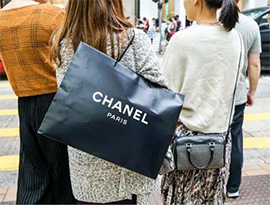 ２０１８年、中国人消費者が世界中の贅沢品の３分の一を購入