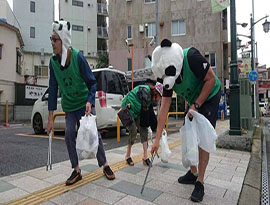 中国人ボランティアグループ、日本で“ゴミ拾い”